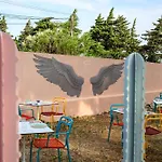 Отель Ibis Styles Pont Du Gard Route D'avignon 3*