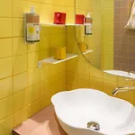 Ibis Styles Pont Du Gard Route D'avignon Estezargues