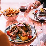 Ibis Styles Pont Du Gard Route D'avignon 3* Estezargues