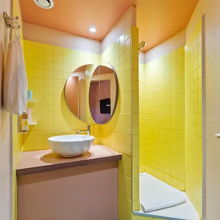 Ibis Styles Pont Du Gard Route D'avignon Otel Estézargues