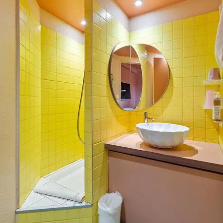 Ibis Styles Pont Du Gard Route D'avignon