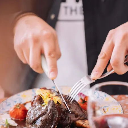 Hotel Greet Pont Du Gard - Route D'avignon 3*