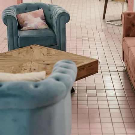 Greet Pont Du Gard - Route D'avignon Отель Estezargues