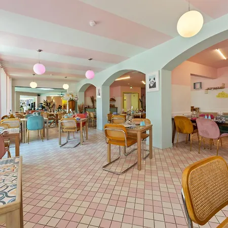Hotel Ibis Styles Pont Du Gard Route D'avignon
