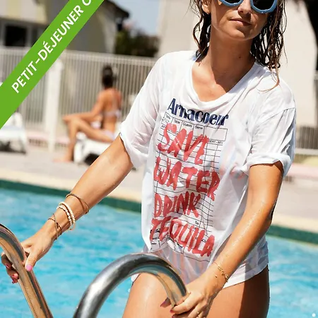 Hotel Ibis Styles Pont Du Gard Route D'avignon 3*
