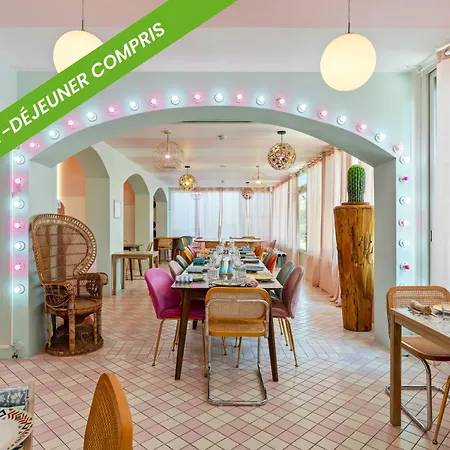 Ibis Styles Pont Du Gard Route D'avignon 3* Estézargues