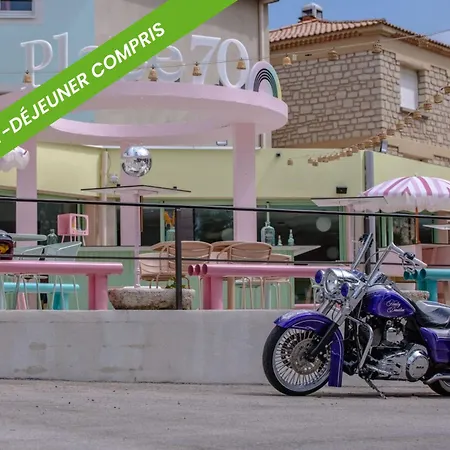 Hotel Ibis Styles Pont Du Gard Route D'avignon 3*