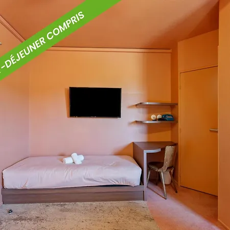 Ibis Styles Pont Du Gard Route D'avignon 3* Estézargues