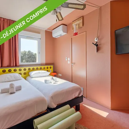 Hotel Ibis Styles Pont Du Gard Route D'avignon