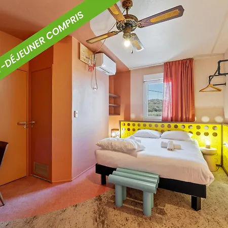 Ibis Styles Pont Du Gard Route D'avignon 3*