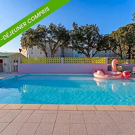 ホテル Ibis Styles Pont Du Gard Route D'avignon