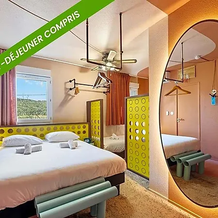 Ibis Styles Pont Du Gard Route D'avignon