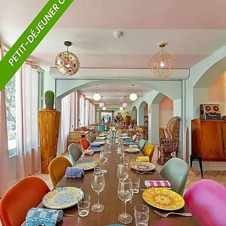 Ibis Styles Pont Du Gard Route D'avignon ホテル