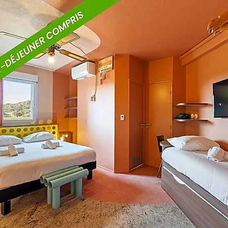 Ibis Styles Pont Du Gard Route D'avignon Szálloda