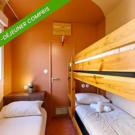 Ibis Styles Pont Du Gard Route D'avignon ホテル