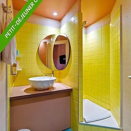 Ibis Styles Pont Du Gard Route D'avignon 3* Estézargues