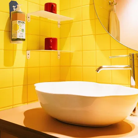 Ibis Styles Pont Du Gard Route D'avignon Hotel 3*