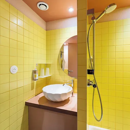 Ibis Styles Pont Du Gard Route D'avignon 3*