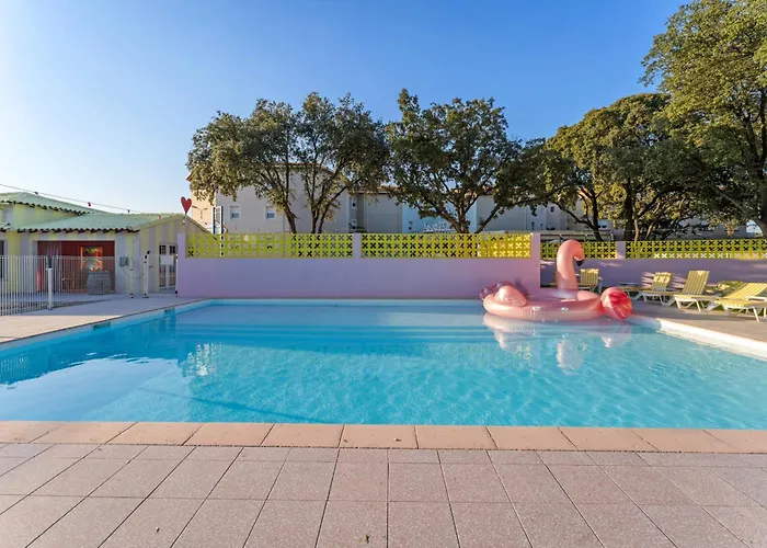Hotel Greet Pont Du Gard - Route D'avignon Estézargues